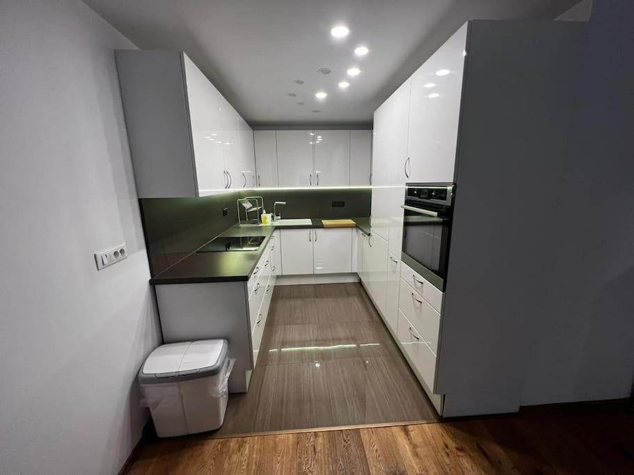 Porec, Tolle 3 Zi-Whg, Sehr Zentral, Top Zustand! Mit Internet Und W-Lan! Dış mekan fotoğraf
