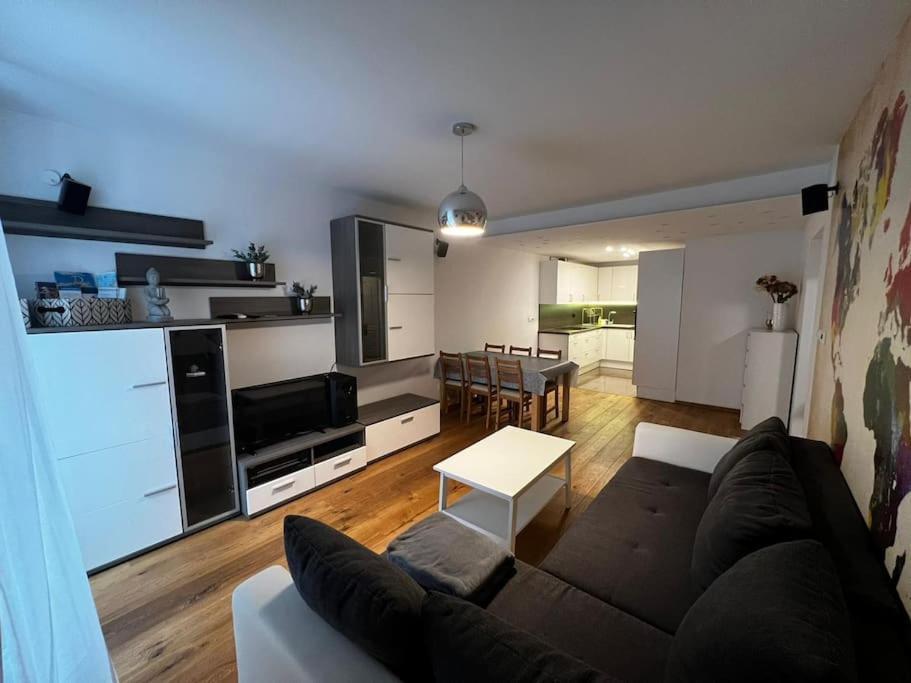 Porec, Tolle 3 Zi-Whg, Sehr Zentral, Top Zustand! Mit Internet Und W-Lan! Dış mekan fotoğraf